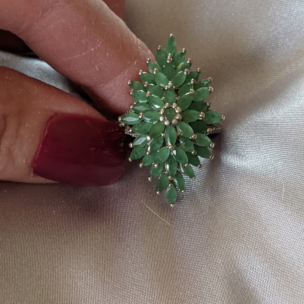 Emerald Ring - Picture 2 of 10
